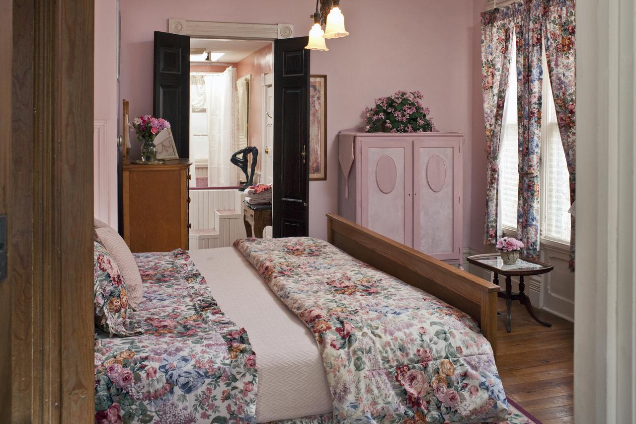 Cliff Cottage Inn Eureka Springs Extérieur photo