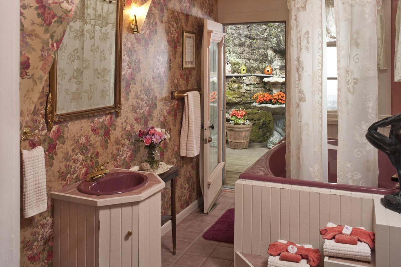 Cliff Cottage Inn Eureka Springs Extérieur photo
